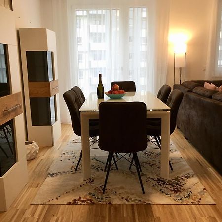 White Vintage Park View Apartment Vienne Extérieur photo