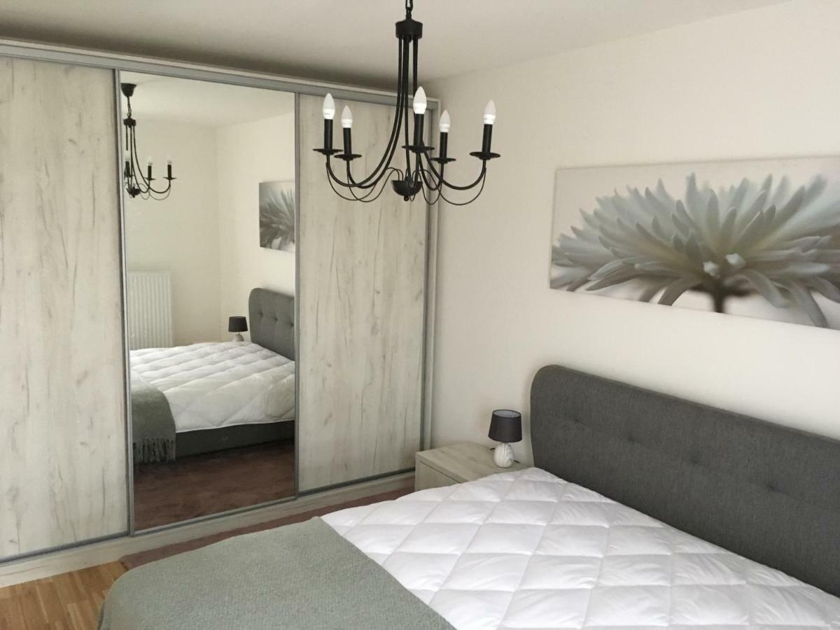 White Vintage Park View Apartment Vienne Extérieur photo