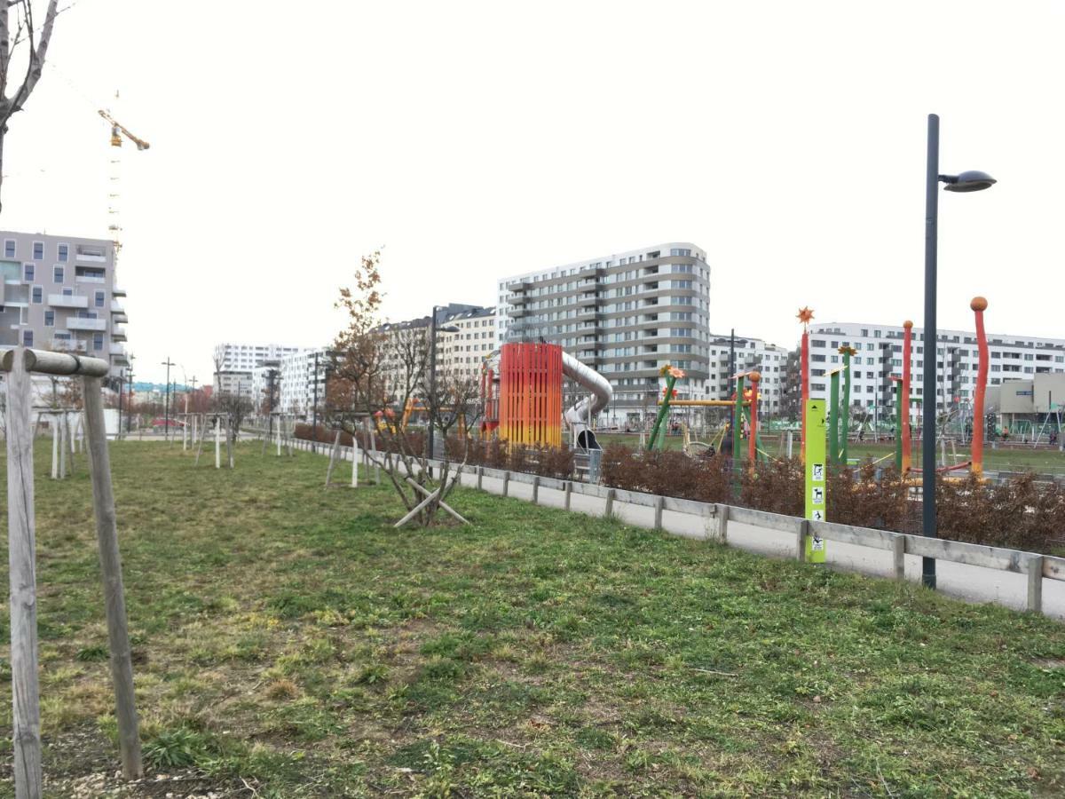 White Vintage Park View Apartment Vienne Extérieur photo