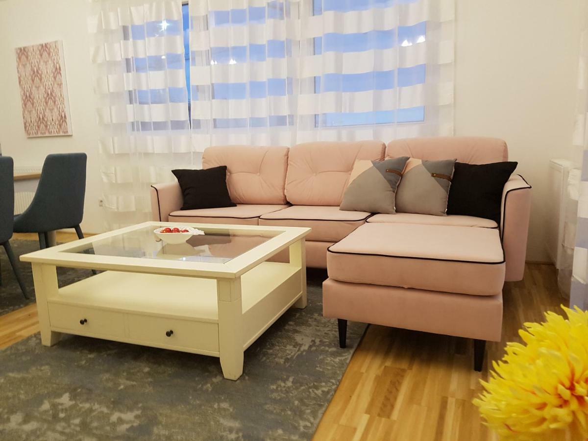 White Vintage Park View Apartment Vienne Extérieur photo