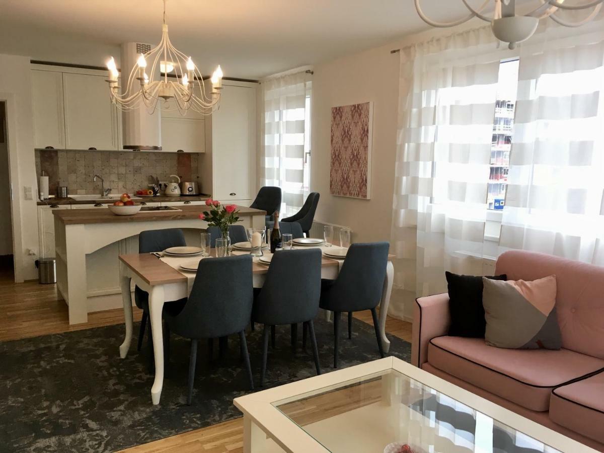 White Vintage Park View Apartment Vienne Extérieur photo