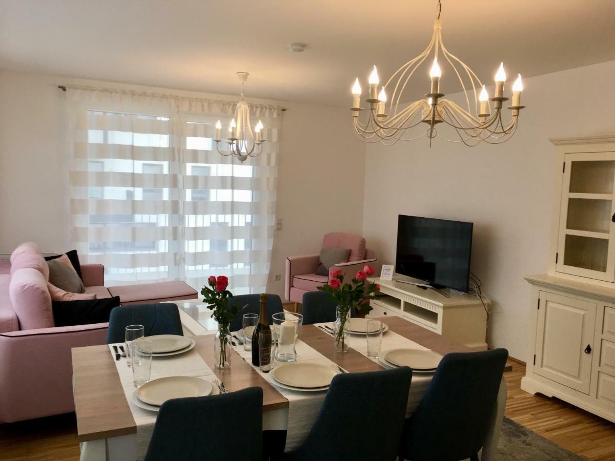 White Vintage Park View Apartment Vienne Extérieur photo