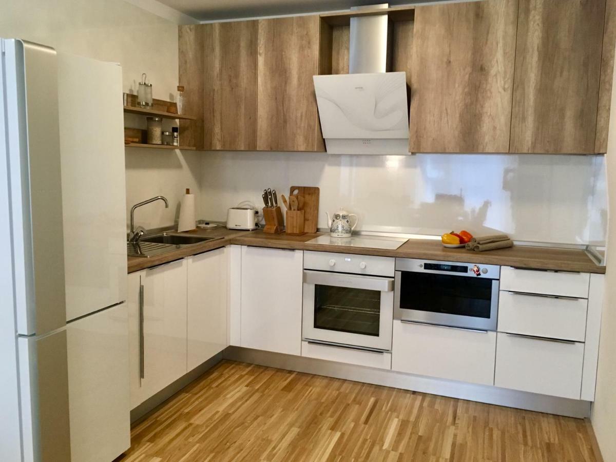 White Vintage Park View Apartment Vienne Extérieur photo