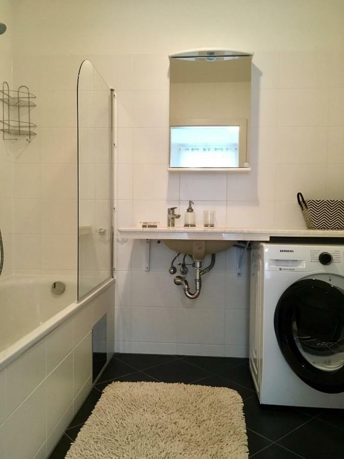 White Vintage Park View Apartment Vienne Extérieur photo